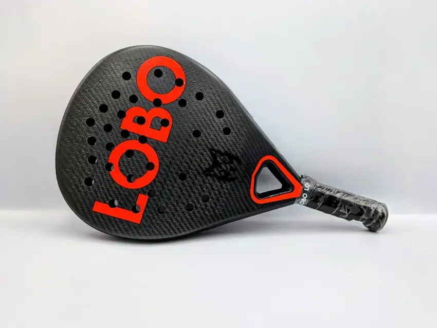 Lobo Padel Feroz Plus · fotografía de catálogo