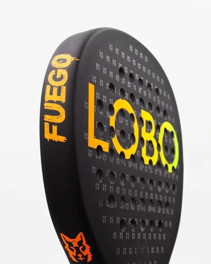 Lobo Padel Fuego · fotografía de catálogo