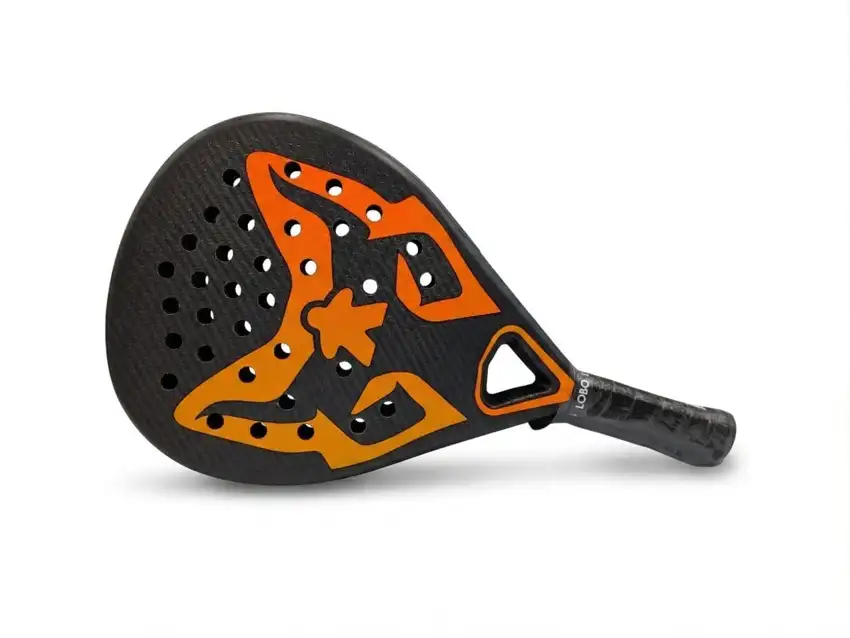 Lobo Padel Midnight Plus · fotografía de catálogo