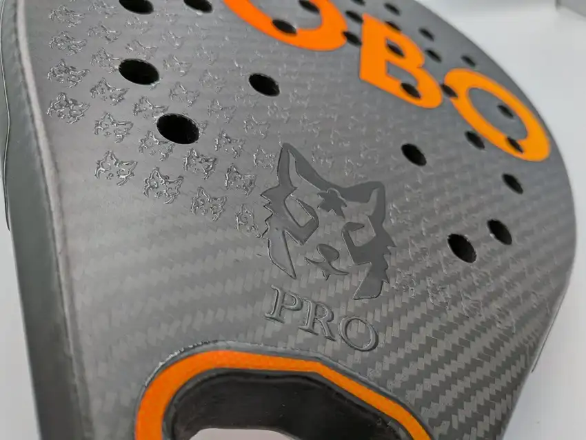 Lobo Padel Midnight Pro · fotografía de catálogo