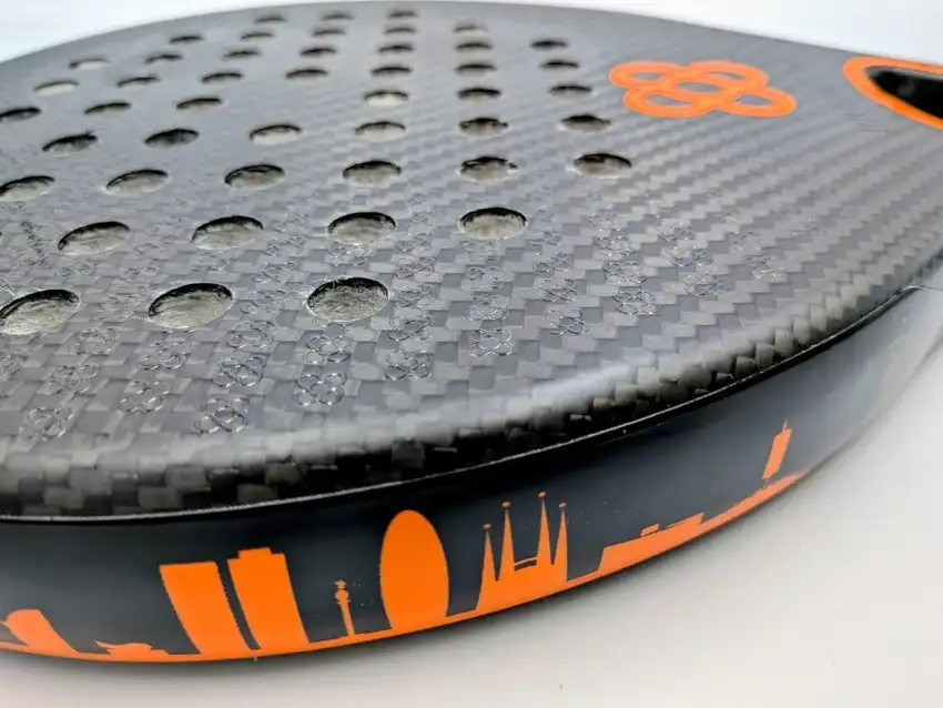 Padel Barcelona Skyline Premium Diamante Naranja · fotografía 4