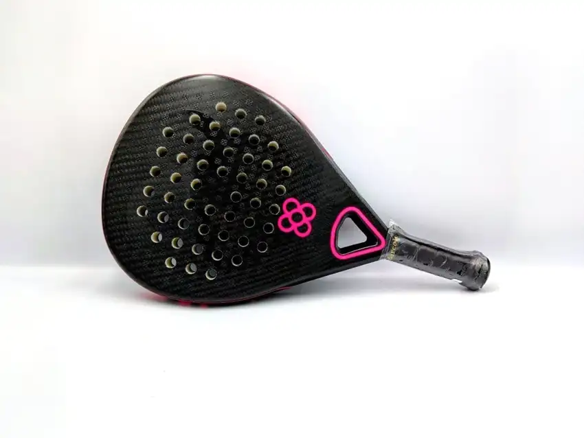 Padel Barcelona Skyline Premium Diamante Rosa · fotografía 4
