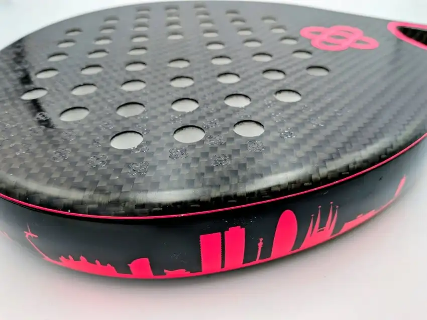 Padel Barcelona Skyline Premium Rosa · fotografía 4